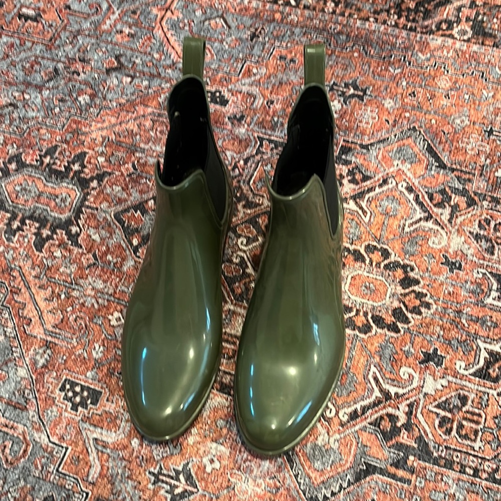JCREW RAINBOOT SIZE 10-11